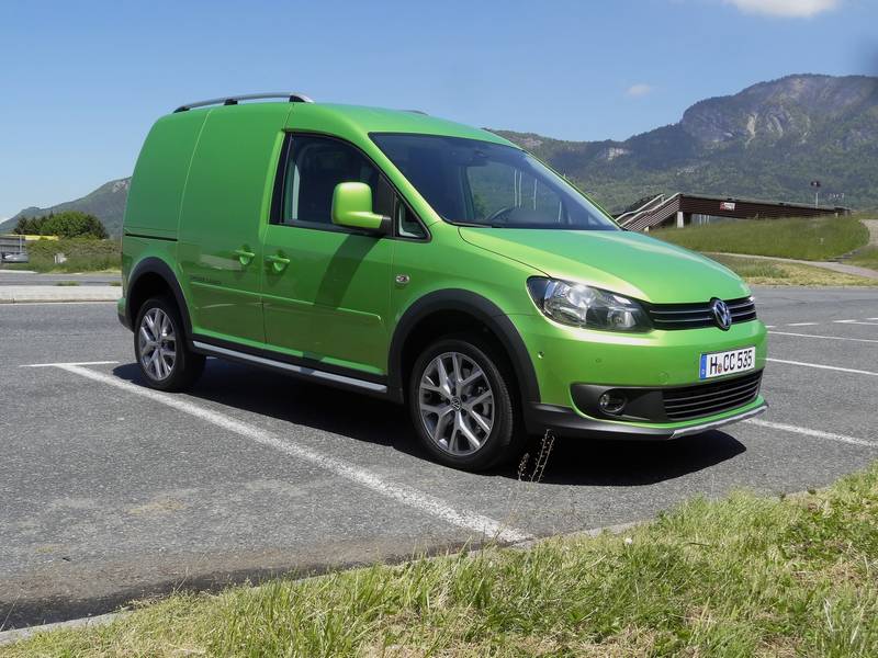 Фото автомобиля Volkswagen Cross Caddy Fourgon